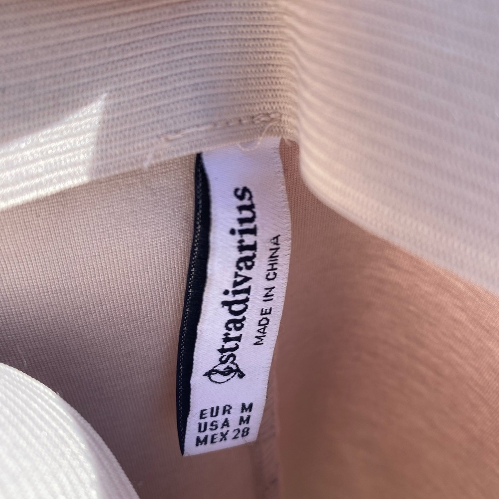 Stradivarius Slit Hem Mini-Skirt - Picture 4 of 4